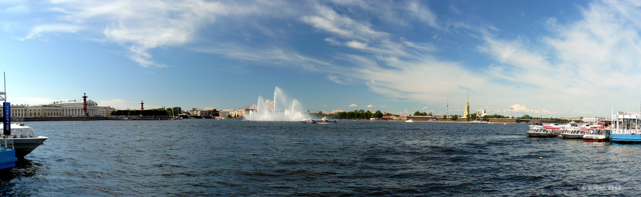 Поющий фонтан на "стрелке"